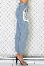Load image into Gallery viewer, White Paisley Print Denim Jeans