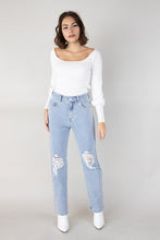 Load image into Gallery viewer, Light Wash Jeans
