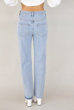 Load image into Gallery viewer, Light Wash Jeans
